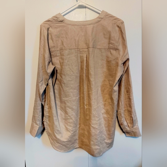 TAHARI - Women's Adjustable Length Sleeve Shirt - Picture 4 of 8